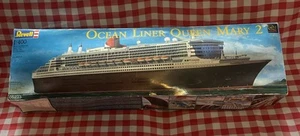 REVELL SCALA 1/400 QUEEN MARY 2 OCEAN LINER parte costruita 05223 2004 - Foto 1 di 23