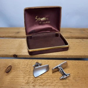 Vintage 70er Stratton Box Manschettenknöpfe gebürstet silberfarben 3cm lang Paar Retro - Bild 1 von 16