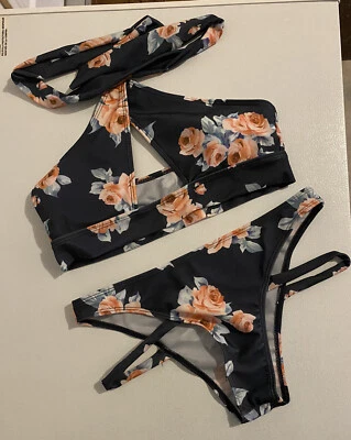 bikini set swimsuit medium - Image 1 of 4