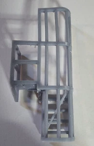 Jaula escalera impresa en 3D 1/64 placa izquierda - Imagen 1 de 1