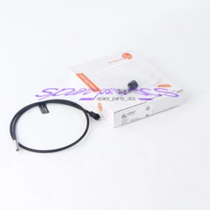 ONE NEW IFM E20051 Fiber Optic Sensor - Picture 1 of 1