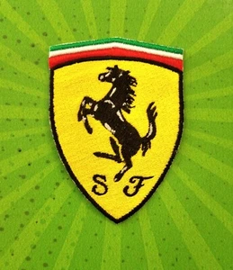 TOPPA PATCH SCUDERIA FERRARI... TUTTA RICAMATA con termoadesivo x abbigliamento - Foto 1 di 3