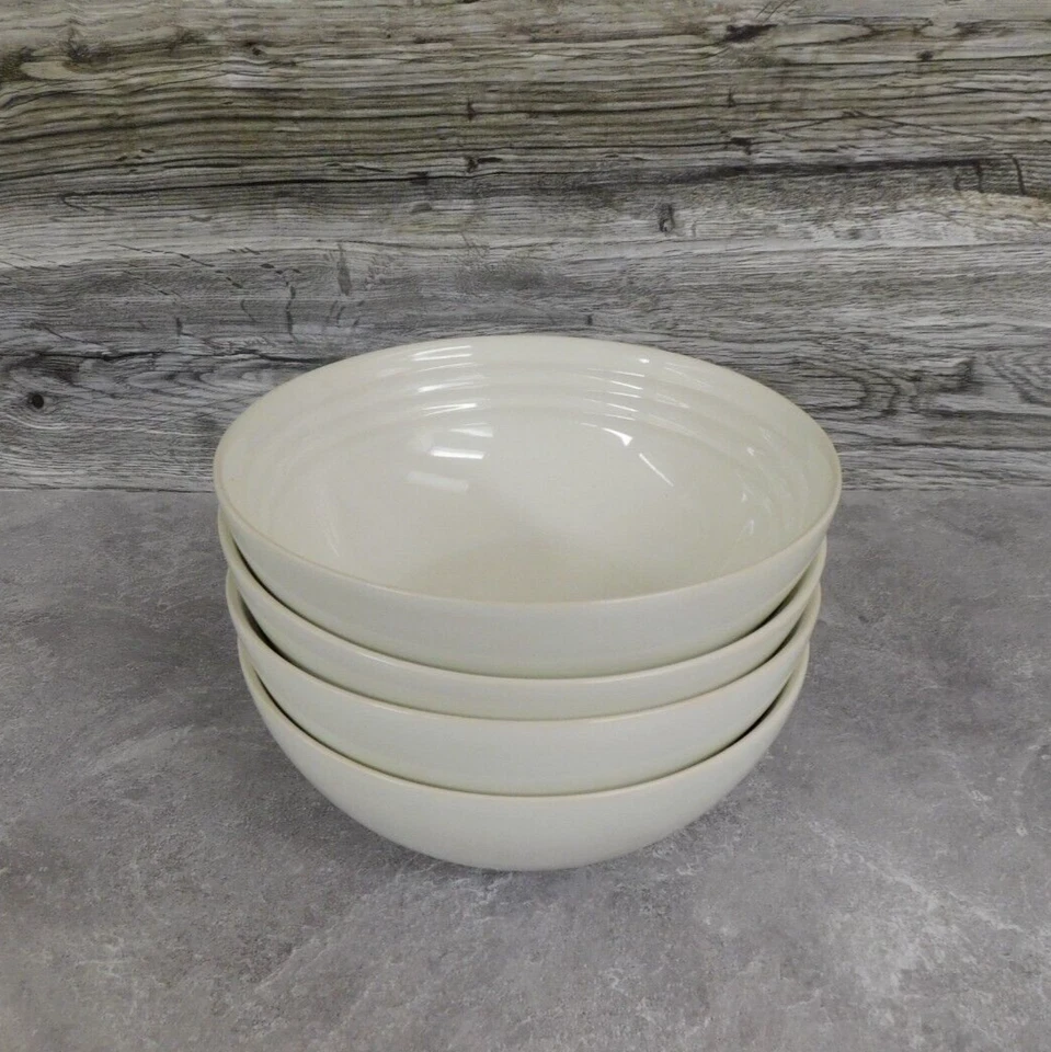 Le Creuset Vancouver Dinnerware Set White Stoneware 16-piece Serves 4 Open