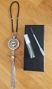 Landrover Car Perfume Hanging Pendant Air Freshener Diffuser Inc. Fragrance - Picture 1 of 2