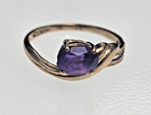 9ct Yellow Gold Ring Oval Purple Amethyst Gemstones Ring Size L - Picture 1 of 9
