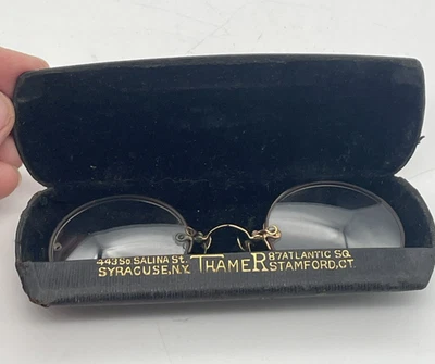 Vintage pinch nose glasses or spectacles with hard velvet lined case - Image 1 of 4