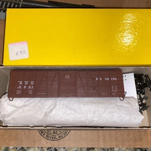 Accurail HO Kit #4405 40’ OB Box Car Wood w/Steel Ends Reading 5621 NY - Picture 1 of 3
