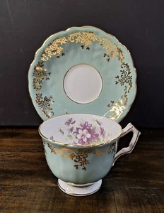 Vintage Aynsley 2917 Teacup and Saucer - Branch Handle - Sage Green - Violets - Picture 1 of 19