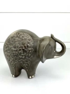 Figura moderna vintage de elefante de cerámica de mediados de siglo Freeman McFarlin EE. UU. 194 - Imagen 1 de 5