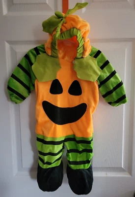 Tom's Toys Bebé 6-12 Meses Una Pieza Calabaza Cremallera Frontal Capucha Pies Disfraz Foto 1 de 4