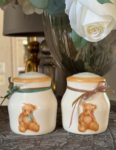 Adorable vintage teddy bear salt and pepper shaker set with ribbons 3.5"h - Picture 1 of 5