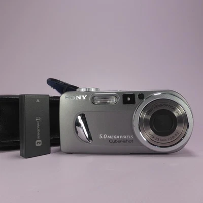 Sony Digital Camera Cybershot DSC-P10 5.0MP Silver Tested - Image 1 of 4