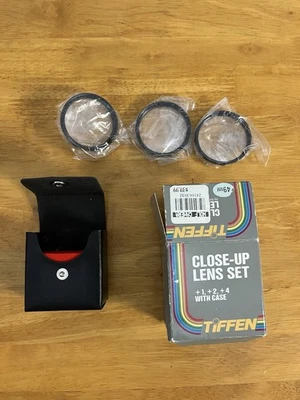 Tiffen Close Up Lens Set +1 +2 +4 49mm in Original Case - Image 1 of 3