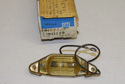 1967, 1968, 1969, 1970 Cadillac Nos Eldorado matrícula lámpara montaje Foto 1 de 4