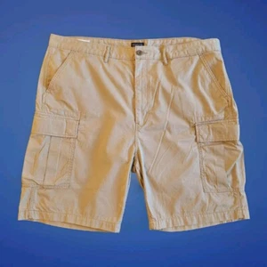 Levi Strauss & Co Two Horse Brand Cargo Shorts Rip Stop Mens Size 44 Khaki - Picture 1 of 9