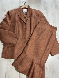 Le Suit braun Fischgrätmuster leicht Tweed Tasche Jacke & Volant Rock Anzug Gr. 18 - Bild 1 von 11