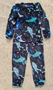 Tu Space Boys PJ's Age 6-7 Years Pyjamas Soft Touch Black Fleece Sleepwear VGC - Picture 1 of 4