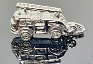 Sterling Sliver Vintage FireTruck Moveable Ladder Charm - Picture 1 of 4