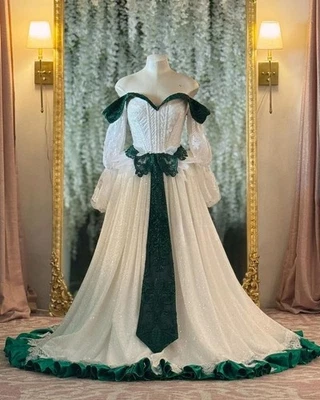 Historic Medieval Wedding Dresses Vintage Off Shoulder Long-sleeved Tight A-line - Image 1 of 4