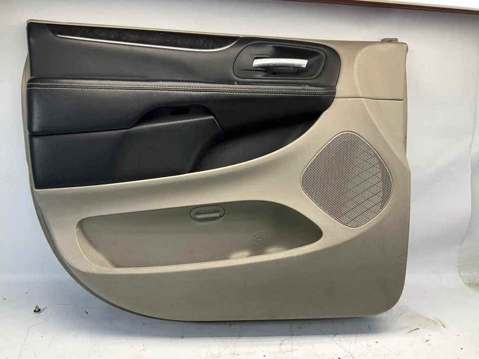 Cubierta interior del panel de moldura de la puerta delantera izquierda para Chrysler Town & Country 12-16 Q Foto 1 de 4