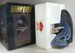 Star Trek USS Enterprise NCC-1701 1993 destacado en un entorno de espacio exterior 3D. - Imagen 1 de 10