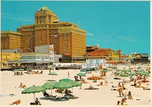 Vintage Postcard Resorts International Hotel Casino Atlantic City New Jersey NJ - Picture 1 of 2