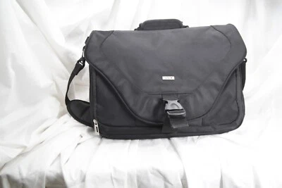 SOLO 17" Bolso Mensajero para Laptop Negro WOW PT920 Poliéster Balístico BONITO Foto 1 de 4