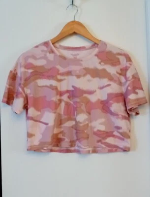 Old Navy Pink Camouflage Cropped Top Size XXL - Image 1 of 3