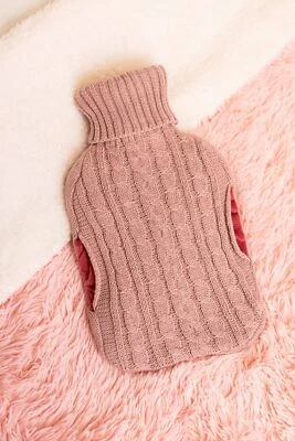 2L Hot Water Bottle Pink Knitted Removable Cover Pockets Rubber Christmas Gift - Image 1 of 4