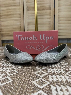 Zapatos de Vestir Planos Retoques Tamara Stock Plateados Talla 7.5W Nuevos en Caja  Foto 1 de 4