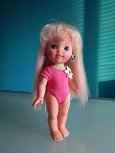 "HASBRO" Bambola "Tiffany Twist N Style Trecciabella", vintage, 1993 , h. 30 cm - Foto 1 di 13