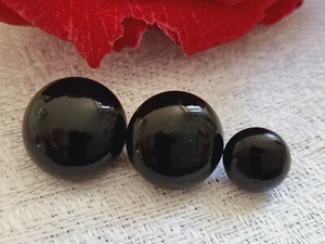 Trio boutons ancien pâte de verre noir pied laiton 0,7 cm à 1,1 cm D12A - Picture 1 of 3