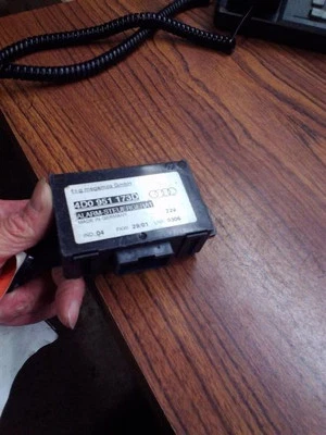 Левостороннее заднее сиденье с блокировкой кражи шасси ECM подходит для 01–05 AUDI ALLROAD 185314 - Изображение 1 из 3