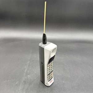 Téléphone portable Motorola Ultra Classic II Brick - US West - sans chargeur - non testé - Photo 1 sur 6