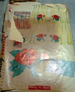 *LOVELY VTG 1950s APPLIQUE CAFE CURTAINS Sewing Pattern Uncut - Picture 1 of 1