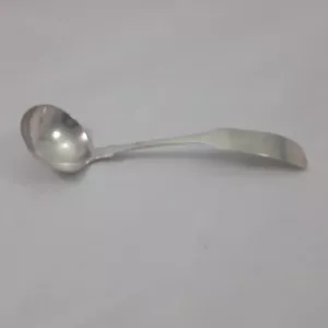 DANIEL TREADWELL GOODHUE DTG RHODE ISLAND COIN SILVER OYSTER LADLE 28.8 g - Picture 1 of 6