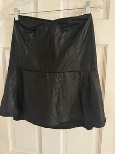 Torrid Damen Top Gr. 0 Schwarz Kunstleder Schößchen Trägerlos Herzausschnitt Festival - Bild 1 von 6