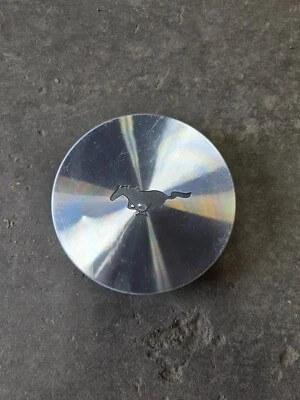 Ford Mustang 1996-1998 tapa central mecanizada F7ZC-1A096-AA 1997 Foto 1 de 4