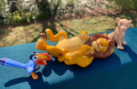 Vintage 1994 The Lion King MUFASA & SIMBA, NALA & ZAZU Figures by Mattel Cover