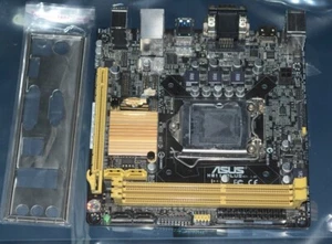 ASUS H81i-PLUS Rev 1.02 LGA1150 Mini-ITX Motherboard NO I/O Shield - Picture 1 of 5