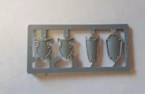 Warhammer Fantasy - Chaos Knights shield sprue - 1994 - OOP - Picture 1 of 2