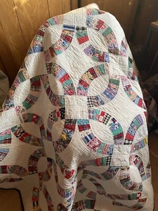 Double Wedding Ring 60’s awesome Vintage Quilt - Picture 1 of 5