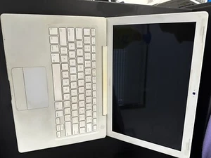 2006 Apple MacBook A1181 - Intel Core Duo - Picture 1 of 6
