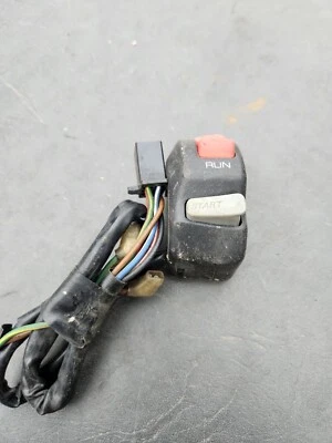 91-93 INTERRUPTORES INTERRUPTOR ARRANQUE APAGADO CLIP DERECHO YAMAHA FZR1000  Foto 1 de 4