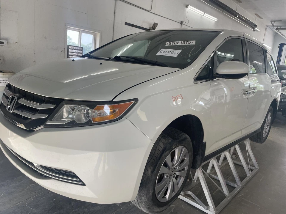 Used Front Right Seat Belt Front fits: 2016 Honda Odyssey bucket seat passenger Foto 1 de 4