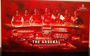 Paquete de membresía oficial del Arsenal, 2006 - 2007, en caja COMPLETO - Imagen 1 de 4