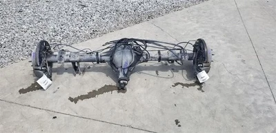 15 GMC SIERRA 1500 REAR AXLE ASSEMBLY 5.3L 4X4 4WD 3.42 RATIO 9.5 RING GEAR - Image 1 of 4