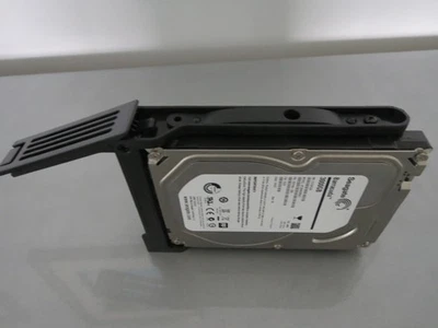 Seagate ST3000DM001 3TB. 7200RPM 6Gbps 3.5" SATA Internal Hard Drive - Image 1 of 4