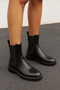 Zara Stiefel Damen 7,5 Schwarz Zum Überziehen Chelsea Sohle Leder Komfort Stiefeletten - Bild 1 von 7