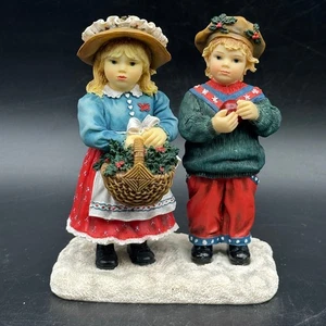 Christine Haworth Winter Walk Figur The Leonardo Collection - Bild 1 von 6